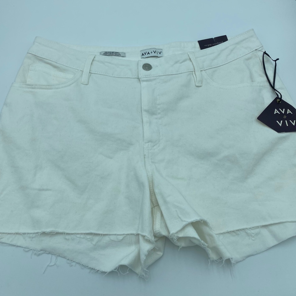 Ava & Viv White Jean‎ High Rise Midi Short - NWT